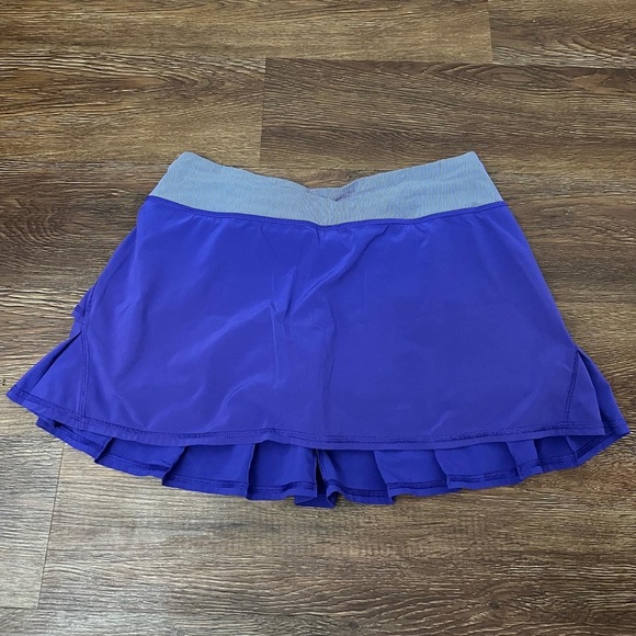 Lululemon skort - Picture 1 of 4